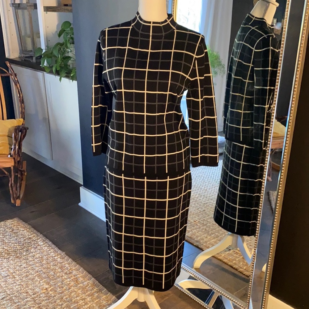 Halogen matching sweater skirt and top